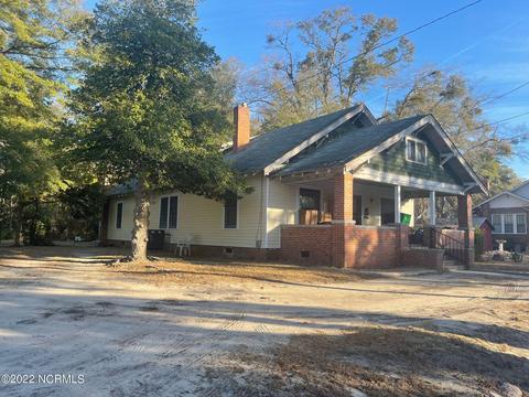 209 High St, Hamlet, NC 28345 photo 4