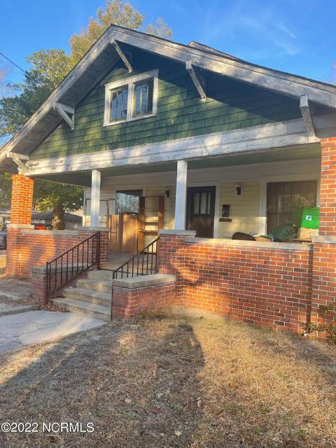 209 High St, Hamlet, NC 28345 photo 2