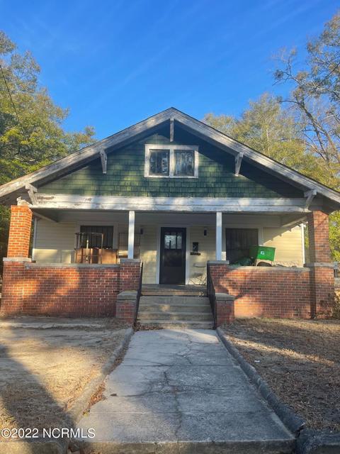 209 High St, Hamlet, NC 28345 photo 1