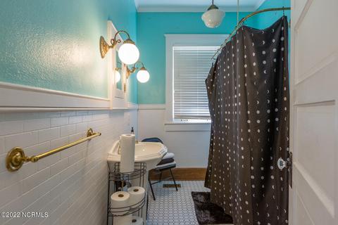 317 E Johnson St, Clinton, NC 28328 photo 13