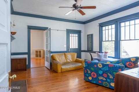 317 E Johnson St, Clinton, NC 28328 photo 14