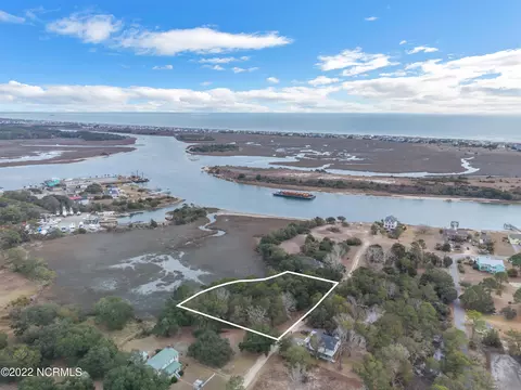 1694 Long Shore Dr SW, Shallotte, NC 28470