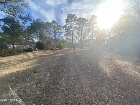 719 Plantation Dr, New Bern, NC 28562