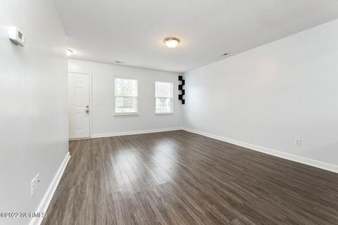 307 Burley Dr UNIT 9, Hubert, NC 28539 photo 6