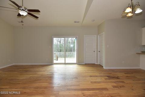 308 S Windy Ridge Rd, Hubert, NC 28539 photo 6