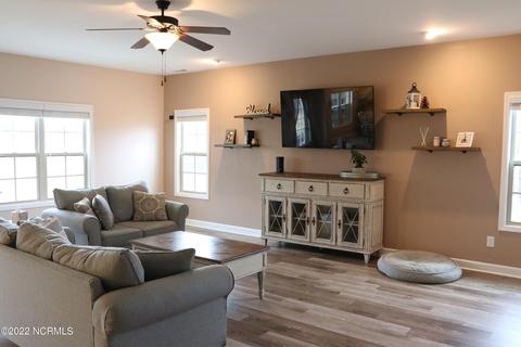 159 Inverness Dr, Hubert, NC 28539 photo 3
