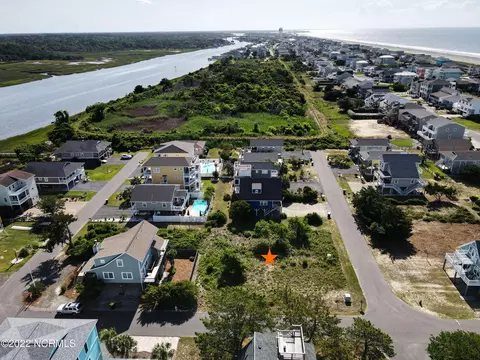 306 Sand Piper Ln, Holden Beach, NC 28462
