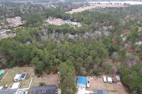 309 Five Aprils Dr, Peletier, NC 28584 photo 4