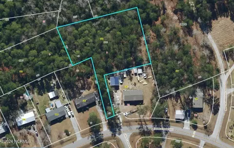 309 Five Aprils Dr, Peletier, NC 28584