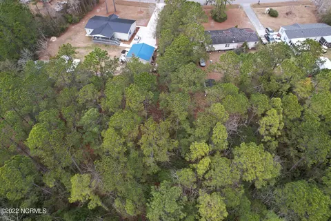 309 Five Aprils Dr, Peletier, NC 28584 photo 9