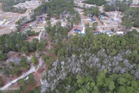 309 Five Aprils Dr, Peletier, NC 28584 photo 7