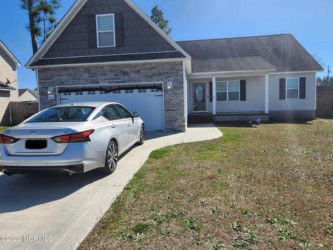 302 Sinclair Ln, Hubert, NC 28539 photo 1