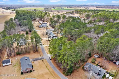 5634 Edith Rd, Ayden, NC 28513 photo 2