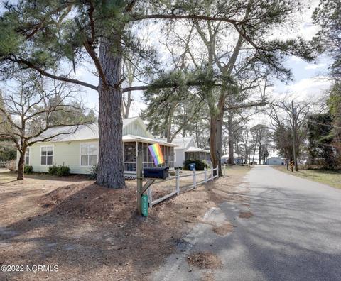 109 Saluda Ln, Bath, NC 27808 photo 2