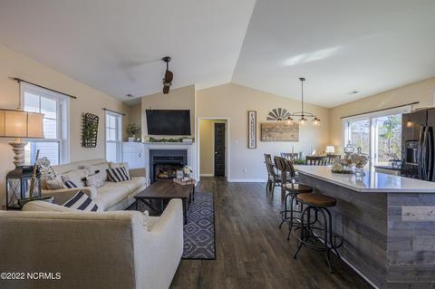 101 Deacons Ridge Rd, Hubert, NC 28539 photo 9