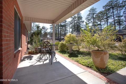 435 Pinehurst Trace Dr, Pinehurst, NC 28374 photo 3