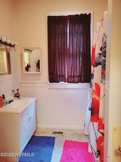 526 Spring St, Hamlet, NC 28345 photo 13