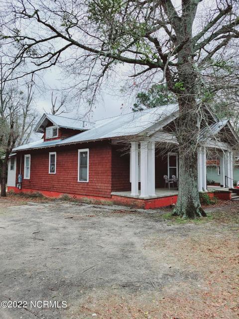 526 Spring St, Hamlet, NC 28345 photo 3