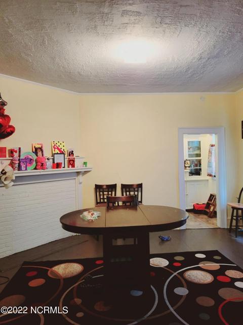 526 Spring St, Hamlet, NC 28345 photo 9