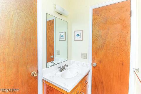 1220 Clinton Rd, Durham, NC 27703 photo 8