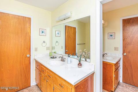 1220 Clinton Rd, Durham, NC 27703 photo 12