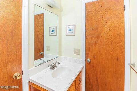 1220 Clinton Rd, Durham, NC 27703 photo 9
