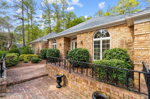 14 Pinewild Dr, Pinehurst, NC 28374 photo 4