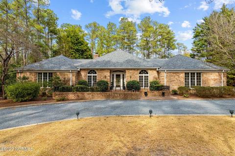 14 Pinewild Dr, Pinehurst, NC 28374 photo 1
