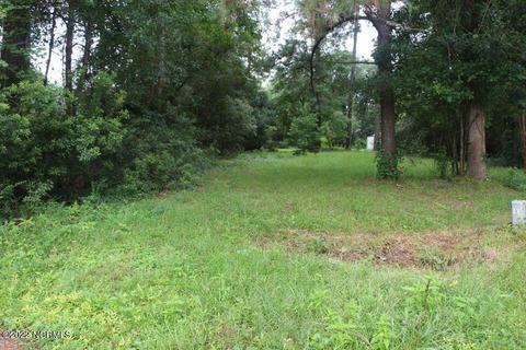 106 Seafarers Ct, River Bend, NC 28562