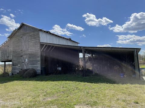 519 Koonce Fork Rd, Richlands, NC 28574 photo 7