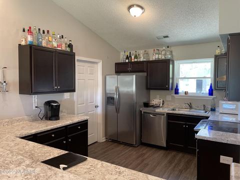 212 S Ginger Dr, Hubert, NC 28539 photo 5