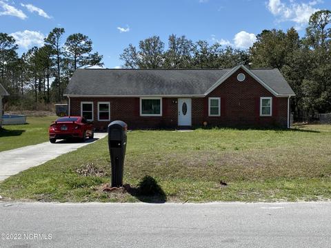 212 S Ginger Dr, Hubert, NC 28539 photo 1