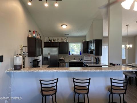 212 S Ginger Dr, Hubert, NC 28539 photo 2