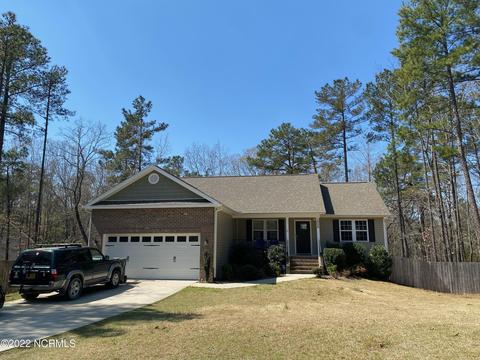 1024 Devonshire Trl, Aberdeen, NC 28315 photo 1