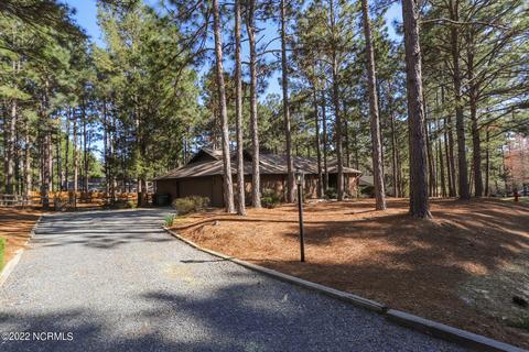 110 Old Hunt Rd, Pinehurst, NC 28374 photo 2