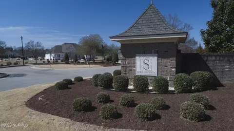 6100 Devonshire Dr, Wilson, NC 27896 photo 3
