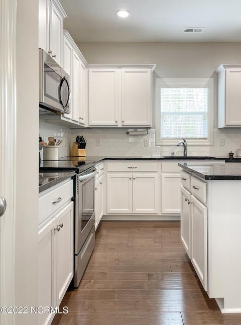 159 Bounty Ct, Hampstead, NC 28443 photo 16