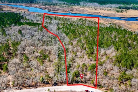 66 John Pollock Road, Grantsboro, NC 28529