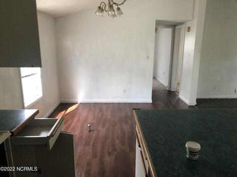 107 Breakers Ct, Hampstead, NC 28443 photo 5