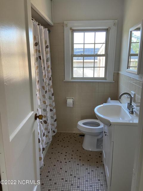408 E Main St, Whitakers, NC 27891 photo 10
