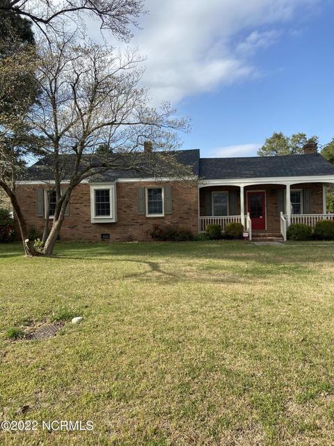 408 E Main St, Whitakers, NC 27891 photo 1