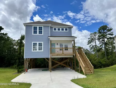 210 Broadleaf Dr, Jacksonville, NC 28546