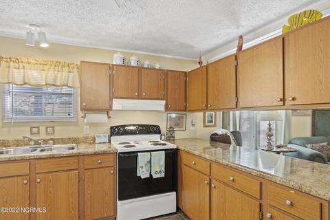 511 Live Oak Dr, Sunset Beach, NC 28468 photo 14