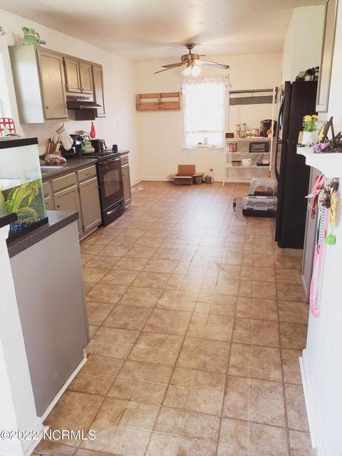 415 E Volant St, Hubert, NC 28539 photo 8