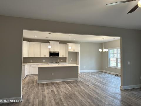 1237 Tillery Dr, Aberdeen, NC 28315 photo 4