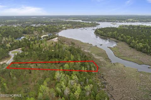 5 Tidewater Ct, Hampstead, NC 28443