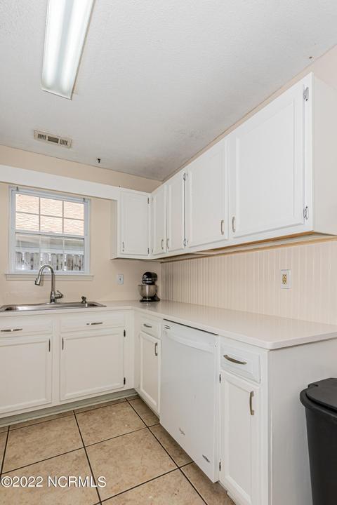 3017 E Windgate Ct, Jacksonville, NC 28546 photo 12