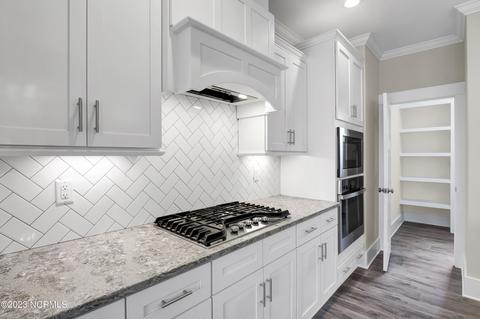 209 Hampton Ct, Hampstead, NC 28443 photo 9