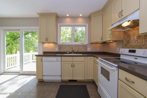 167 Devonshire Ave W, West End, NC 27376 photo 8