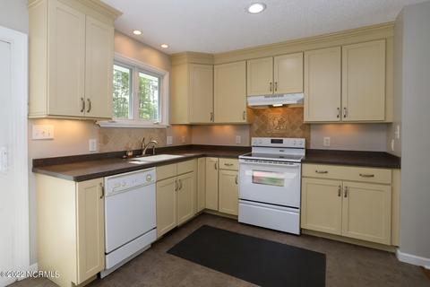 167 Devonshire Ave W, West End, NC 27376 photo 7